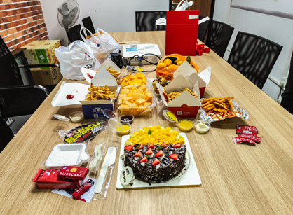 广州J9集团装饰季度生日会大放送度